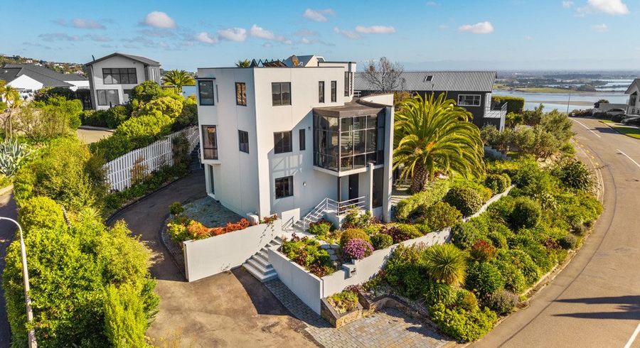  at 72 Glenstrae Road, Redcliffs, Christchurch City, Canterbury