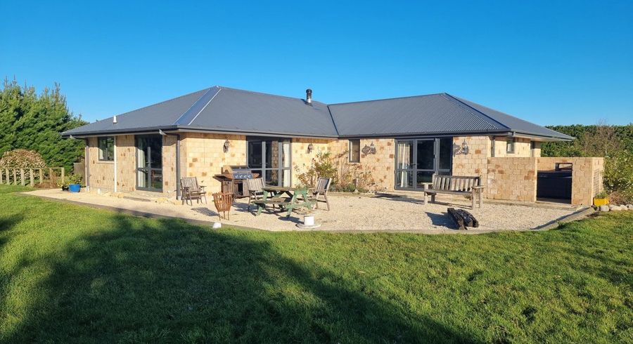  at 887 Depot Road, View Hill, Oxford