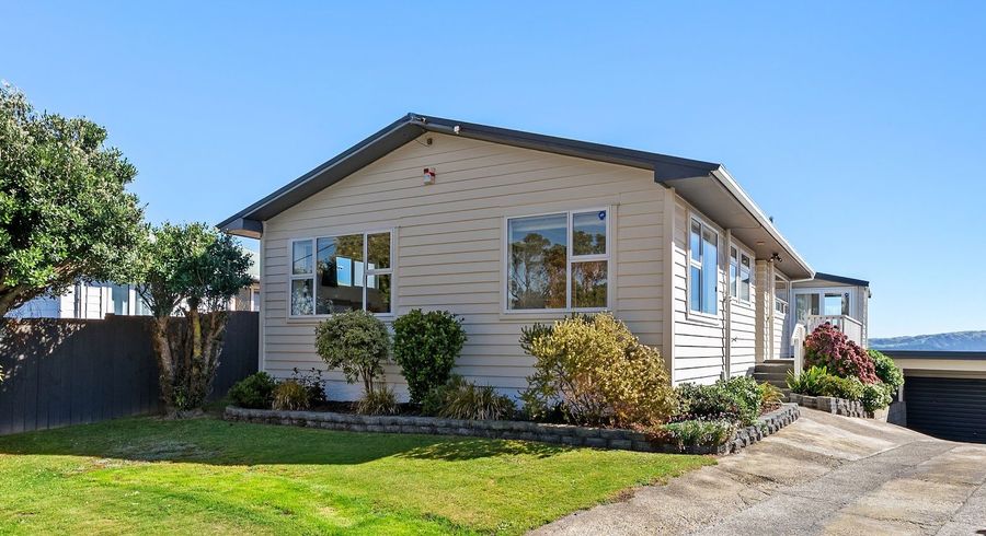  at 32 Brooker Grove, Newlands, Wellington, Wellington