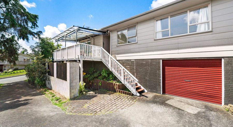  at 1/24 Longreach Drive, Sunnyvale, Auckland