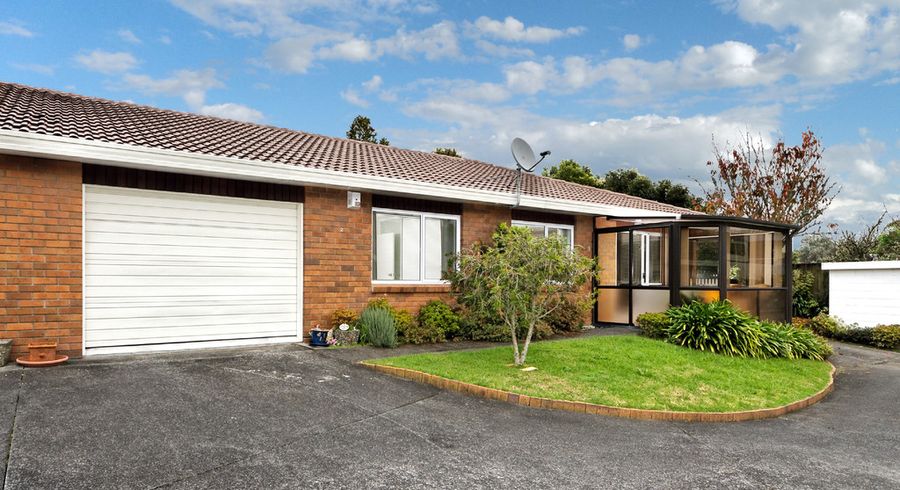  at 2/28A Godley Road, Green Bay, Auckland