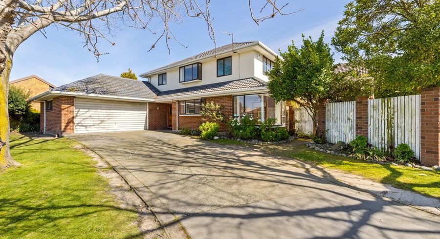  at 13 Broadfell Avenue, Avonhead, Christchurch City, Canterbury