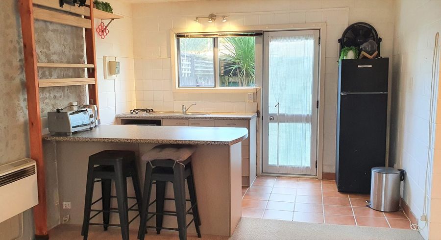  at 2/43 Woodward Road, Mount Albert, Auckland City, Auckland
