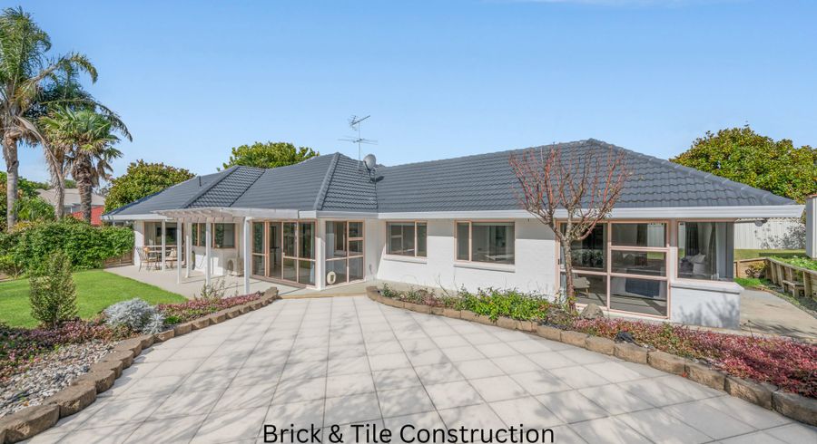  at 1 Frank Nobilo Drive, Golflands, Auckland