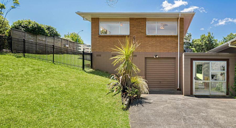  at 1/2 Eastwood Rise, Browns Bay, Auckland