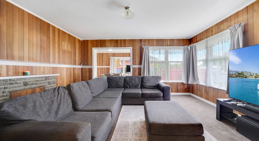  at 33 Haddon Street, Mangere East, Auckland