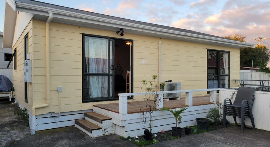  at 96 Parrs Cross Road, Henderson, Auckland