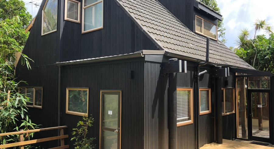  at 4 Park Hill Road, Birkenhead, Auckland