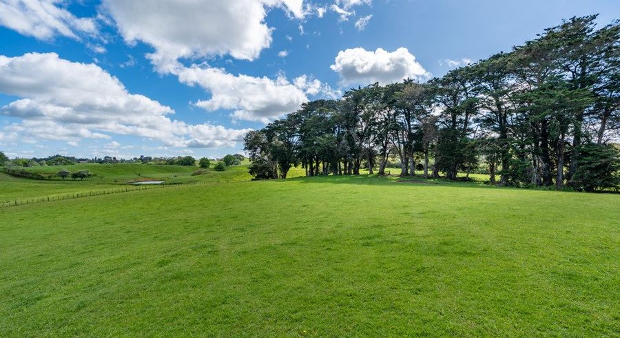  at 172 Foster Road, Temple View, Hamilton