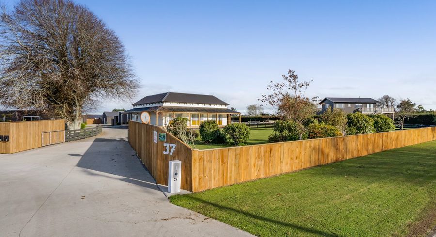  at 37 Warwick Road, Stratford, Stratford, Taranaki