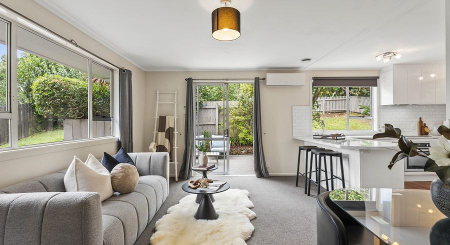  at 10 Kawaka Street, Titirangi, Waitakere City, Auckland