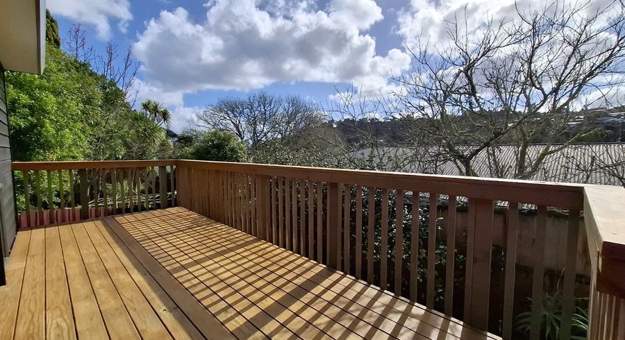  at 1A Charnley Grove, Glenfield, North Shore City, Auckland