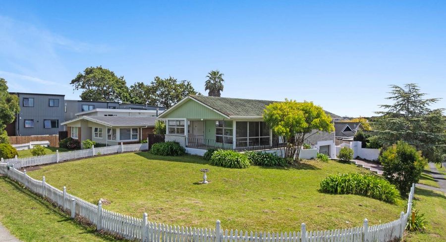  at 5 Murvale Drive, Bucklands Beach, Manukau City, Auckland