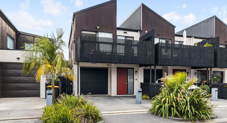  at 25 Desalt Drive, Hobsonville, Waitakere City, Auckland