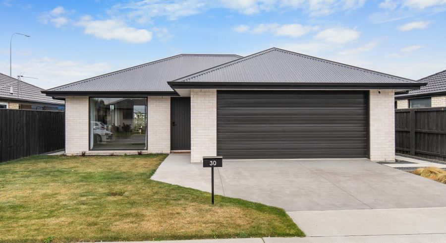  at 30 Croydon Street, Woodend, Woodend