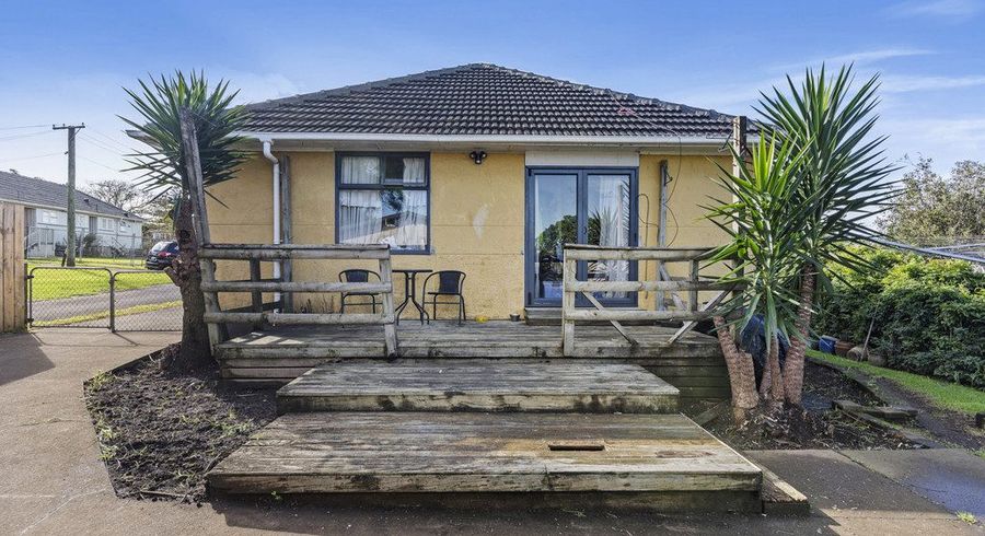  at 1 Bardia Road, Panmure, Auckland