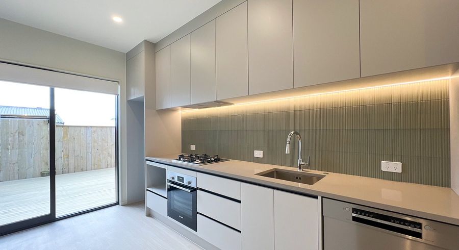  at 46B Tiroroa Avenue, Te Atatu South, Waitakere City, Auckland