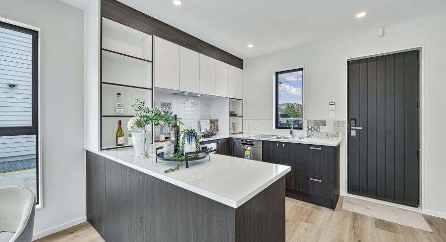  at 47 Beach Road, Te Atatu Peninsula, Waitakere City, Auckland