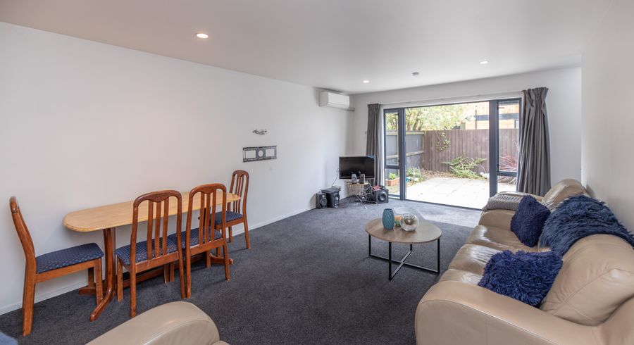  at 2/25 Grove Road, Addington, Christchurch