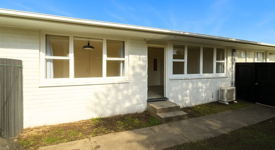  at 2/8 Almond Place, Mount Wellington, Auckland City, Auckland