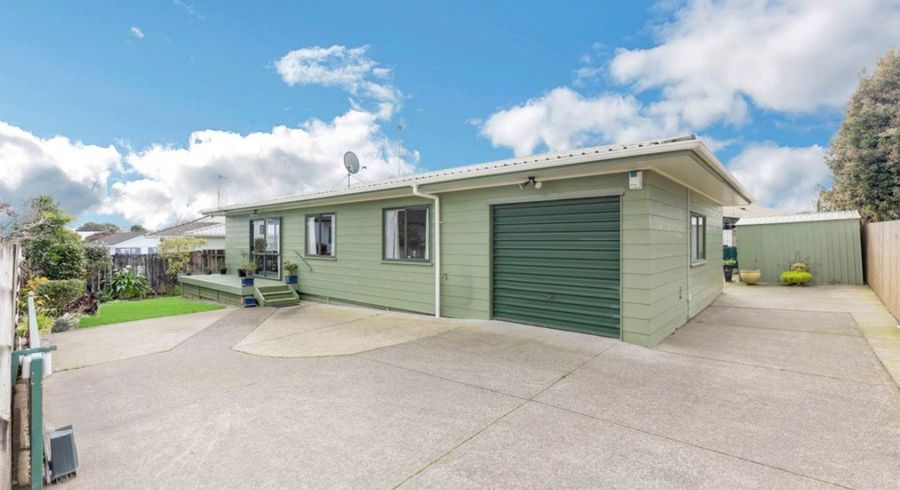  at 8a Melleray Place, Randwick Park, Manukau City, Auckland