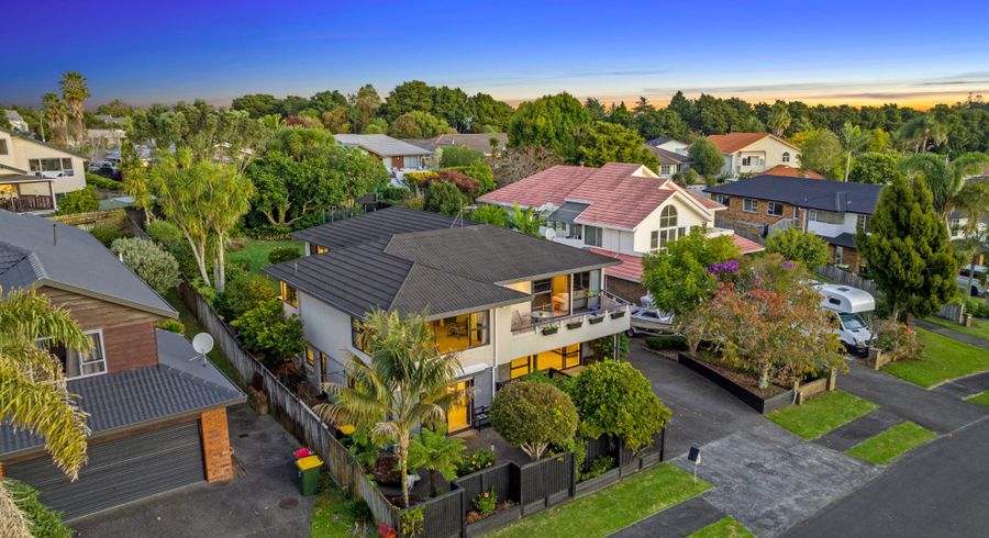  at 33 Peretao Rise, The Gardens, Auckland