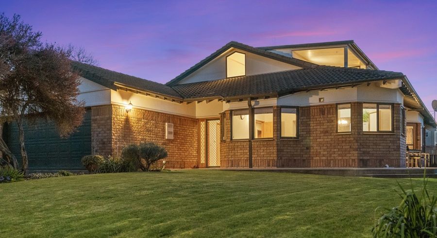  at 5 Hubert Place, Chartwell, Hamilton