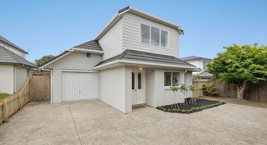  at 2/26 Headcorn Place, Botany Downs, Manukau City, Auckland