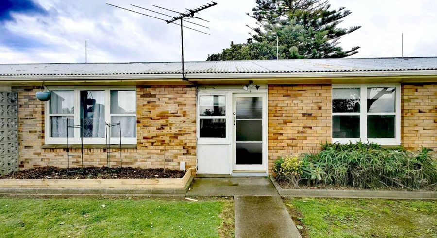  at 2/21 Gibbs Road, Manurewa, Manukau City, Auckland