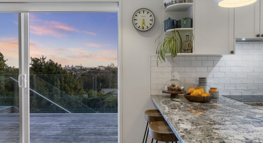  at 38 Parr Terrace, Castor Bay, Auckland