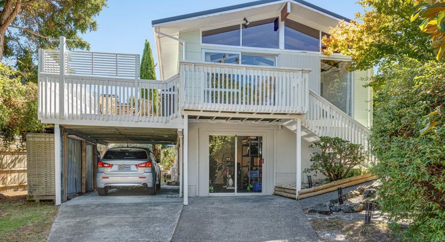  at 8 Teviot Place, Totara Vale, North Shore City, Auckland