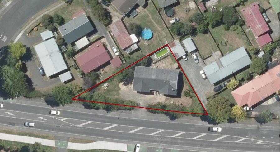  at 58 Kahikatea Drive, Melville, Hamilton