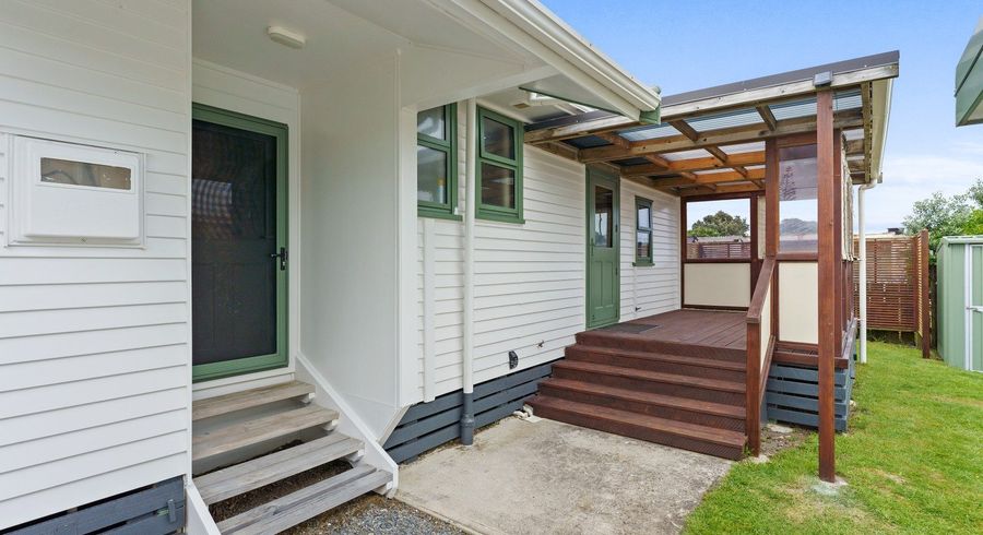  at 3 Toi Street, Otaki Beach, Otaki