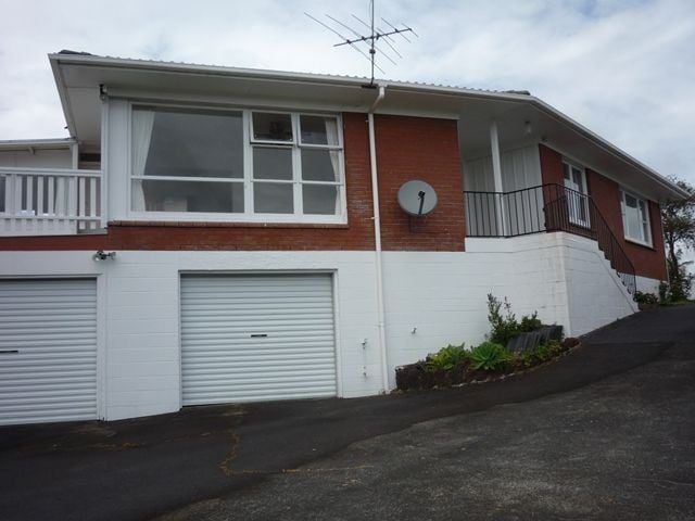 at 19 Rodney Street, Howick, Auckland