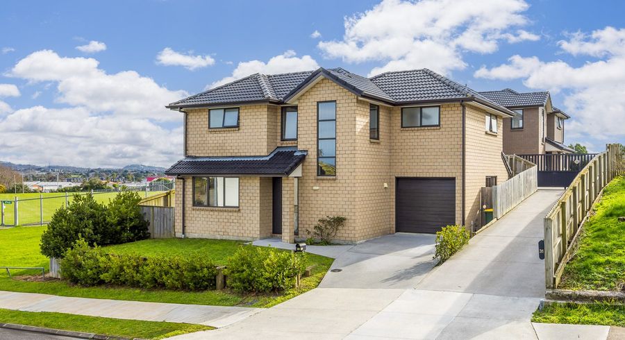 at 33 Carole Crescent, Pakuranga, Auckland