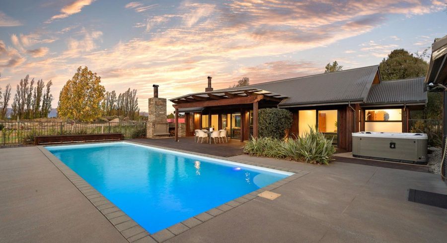  at 1 Martin Jugum Lane, Ranui, Auckland