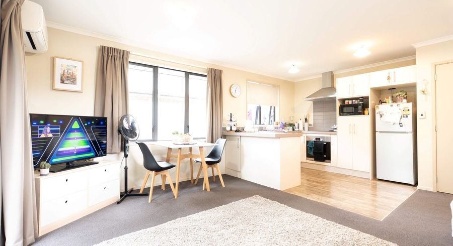  at 1/108 Old Farm Road, Hamilton East, Hamilton, Waikato