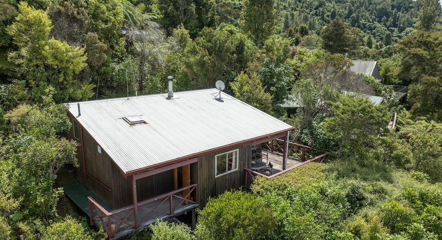  at 33 Hauraki Terrace, Pukawa Bay, Tūrangi