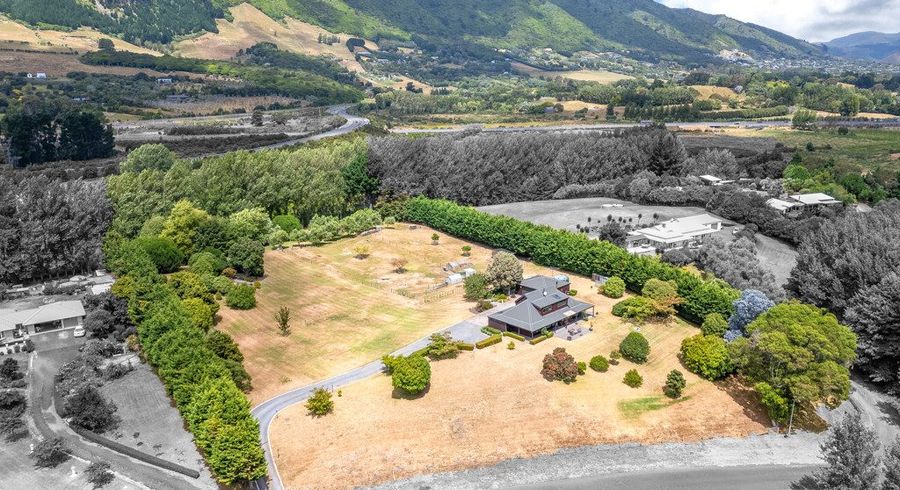  at 25 Kensington Drive, Peka Peka