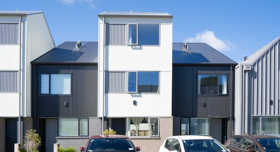  at 7 Ara Paiwhenua, Tawa, Wellington, Wellington
