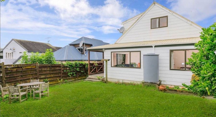  at 33B Nile Road, Milford, North Shore City, Auckland