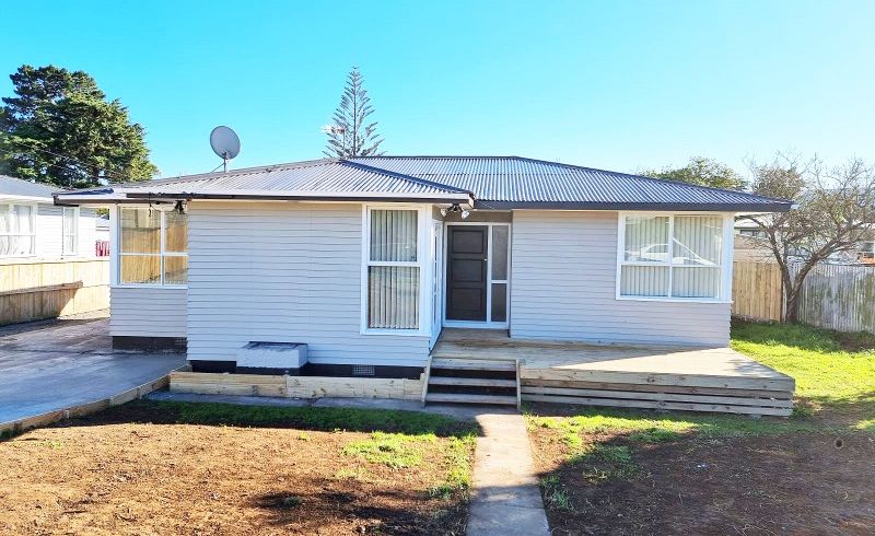  at 3 Sutton Avenue, Mangere East, Auckland