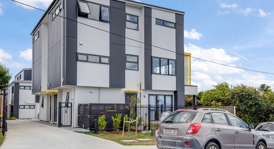  at 3 & 4/43A Waimumu Road, Massey, Waitakere City, Auckland