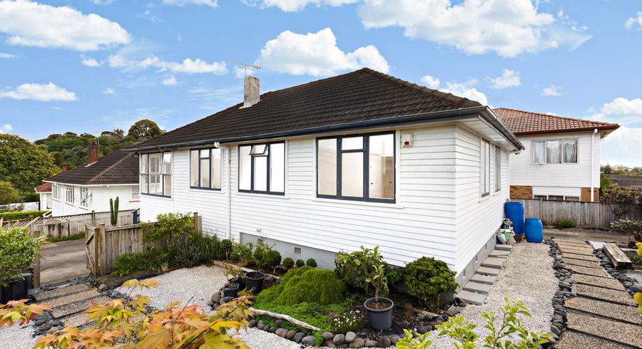  at 31 Smallfield Avenue, Mount Roskill, Auckland