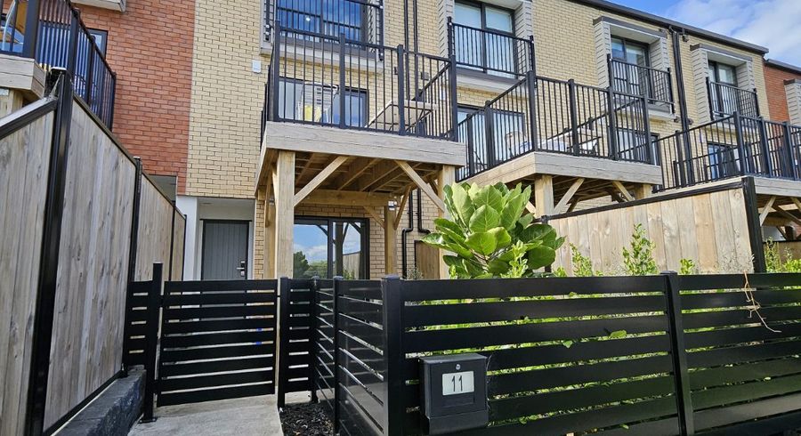  at 11 Falcon Cr, Hobsonville, Waitakere City, Auckland