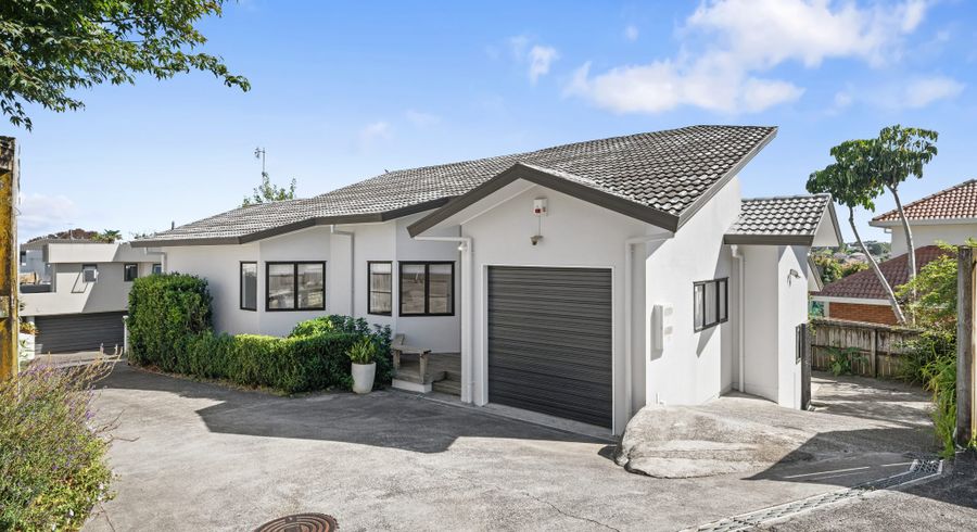  at 2/74 Simmental Crescent, Somerville, Manukau City, Auckland
