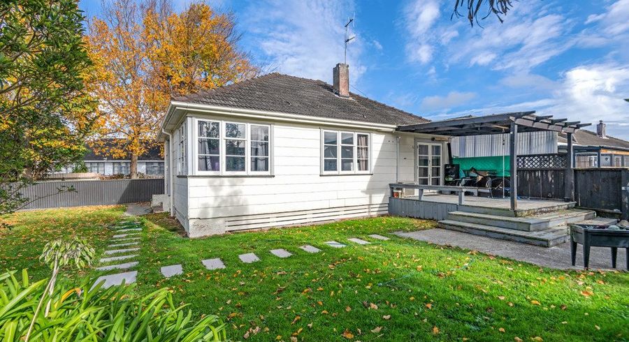  at 2 Hinton Place, Roslyn, Palmerston North