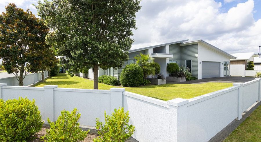  at 2 Fisher Place, Lytton West, Gisborne