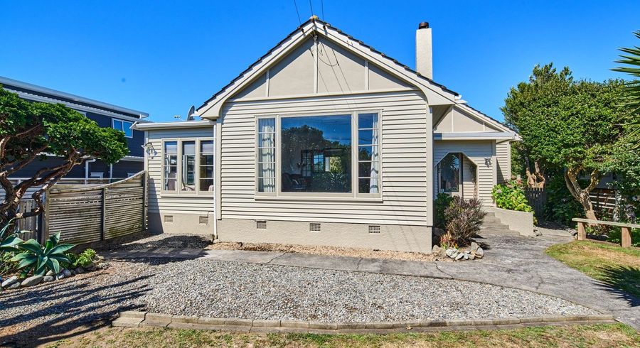  at 135 Seaview Road, Paraparaumu Beach, Paraparaumu