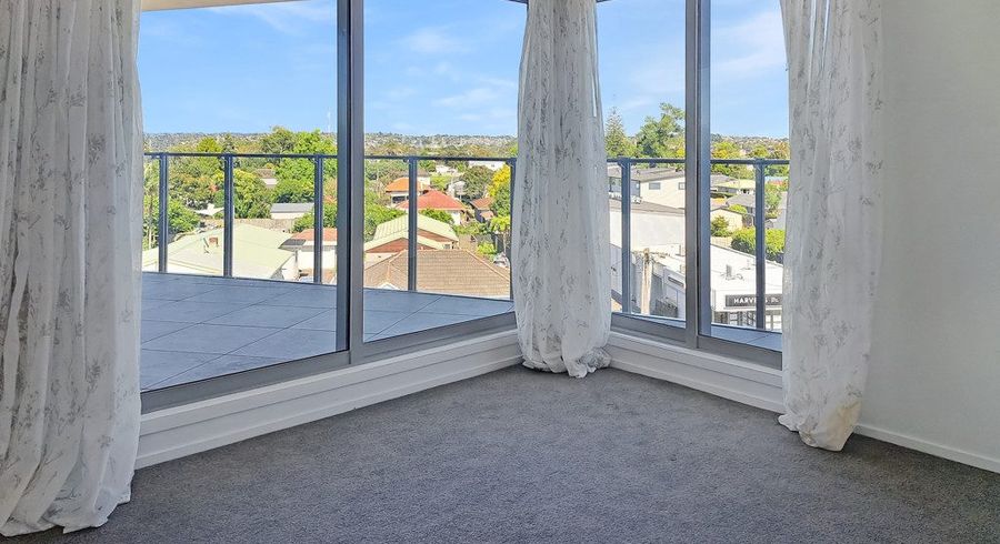  at 3B/84 Gunner Drive, Te Atatu Peninsula, Waitakere City, Auckland